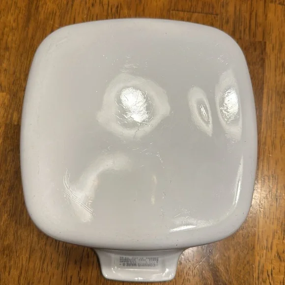 Vtg. 1980s Corning ware Cornflower Blue 1 1/2 quart casserole w/lid - Picture 6 of 8